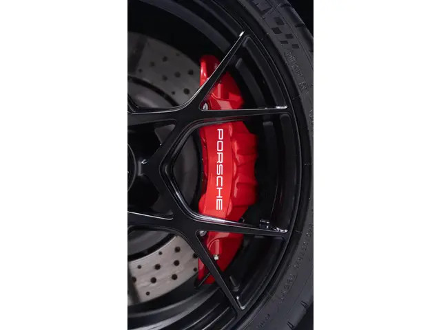 Porsche 718 Spyder RS 2024 Benzine 45