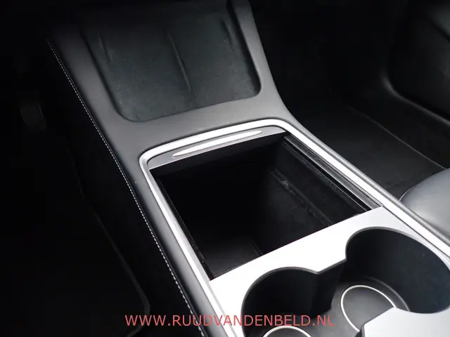 Tesla Model 3 LONG RANGE AWD 75kWh 2020 Elektrisch 10