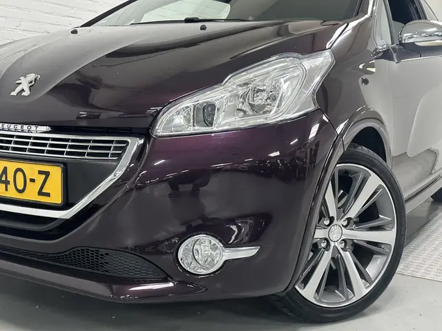Peugeot 208 1.6 THP XY 2013 Benzine 2