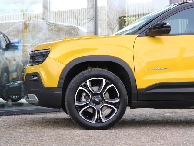 Jeep Avenger 1st Edition 54 kWh 2024 Elektrisch 12