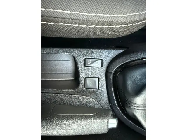 Renault Clio 0.9 TCe Intens 2018 Benzine 24