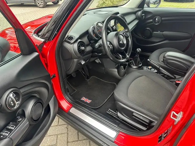 MINI One Mini 1.2 Business , navigatie 2015 Benzine 8