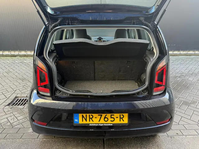 Volkswagen up! 1.0 BMT move up! 2017 Benzine 13