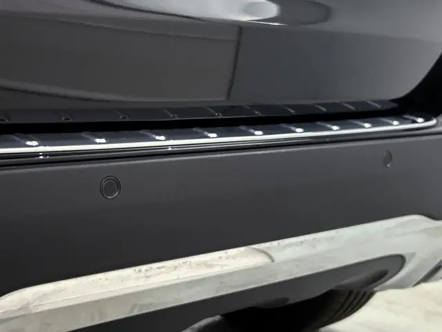 Mercedes-Benz GLA 250 e Luxury Line 2023 Hybride Benzine 32