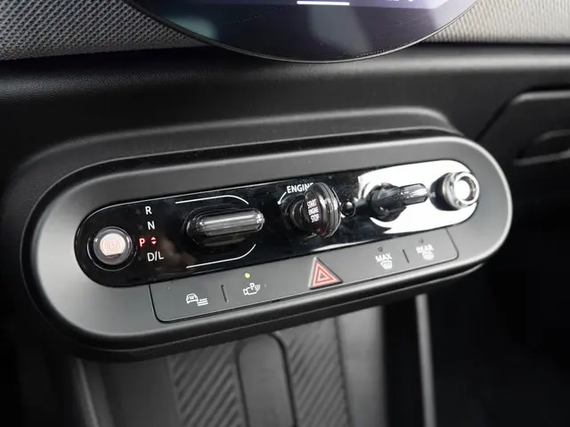 MINI 3-Deurs C 2025 Benzine 12