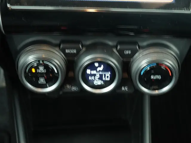 Suzuki Swift 1.2 Style Smart Hybrid 2023 Benzine 16