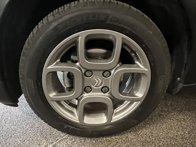 Citroën C4 Cactus 1.2 PureTech Shine 2018 Benzine 10