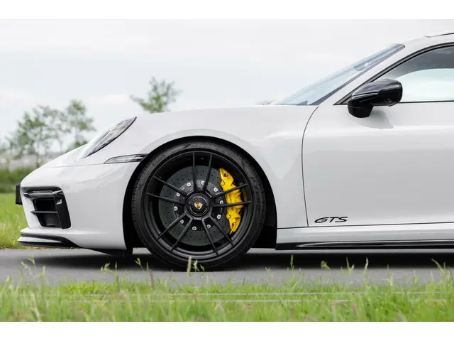 Porsche 911 3.0 Carrera GTS 2022 Benzine 118