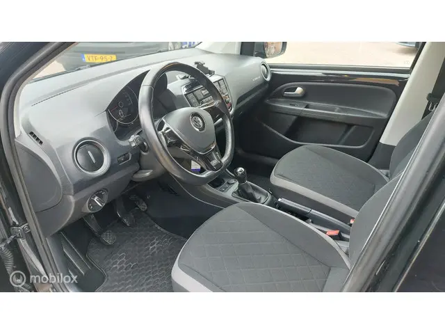 Volkswagen up! 1.0 TSI BMT cross up! 2018 Benzine 9