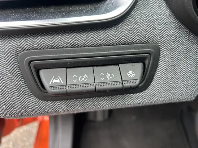 Renault Clio 1.0 TCe 90 GPF techno 2024 Benzine 10