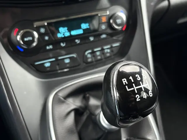 Ford Kuga 1.5 Titanium 2015 Benzine 22