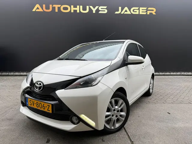 Toyota Aygo 1.0 VVT-i x-wave|Camera 2017 Benzine