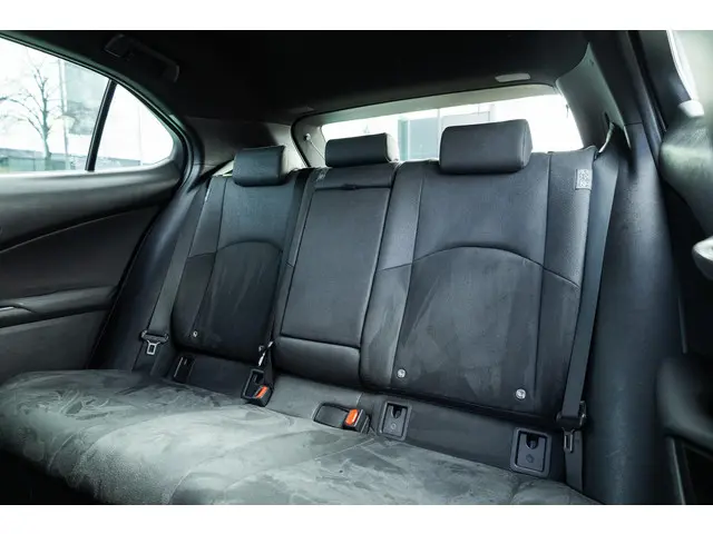 Lexus UX 250h Business Line 2022 Hybride Benzine 4