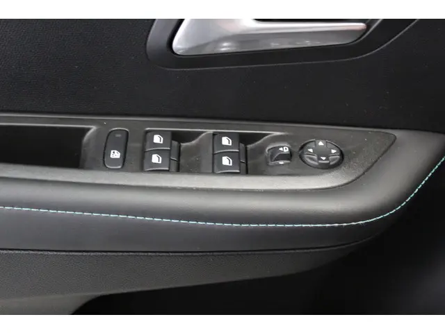 Peugeot 208 1.5 BlueHDi Blue Lease Allure 2020 Diesel 36