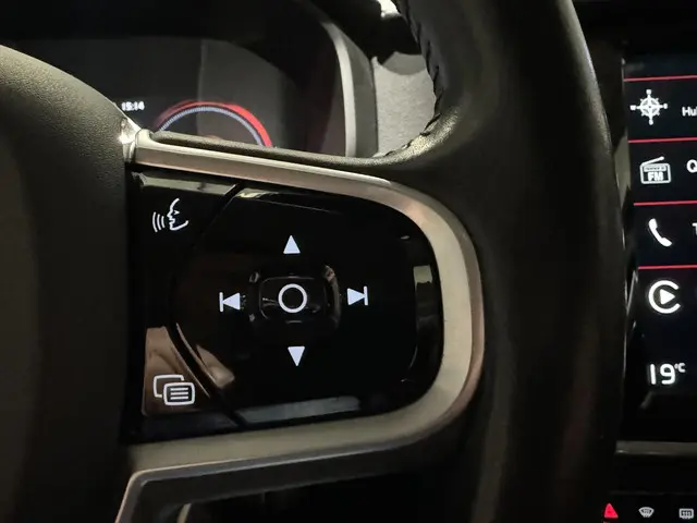 Volvo V90 2.0 T8 AWD Momentum Pro 2020 Hybride Benzine 20