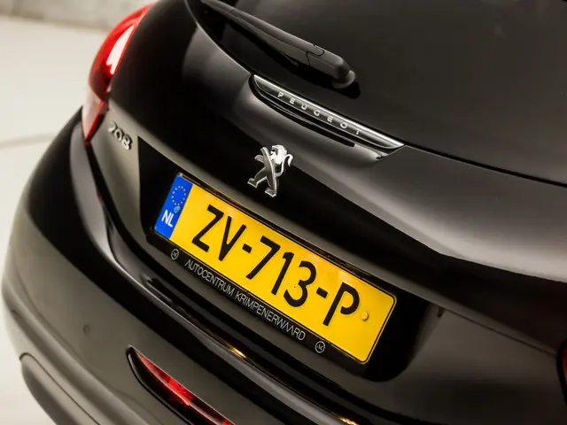 Peugeot 208 1.2 PureTech Sport 2019 Benzine 26