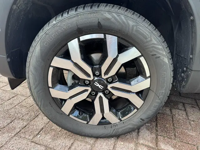 Dacia Duster 1.3 TCe 150 Journey+Trekhaak!! 2024 Benzine 9