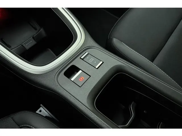 Jeep Avenger 1.2 e-Hybrid Summit 2025 Hybride Benzine 34