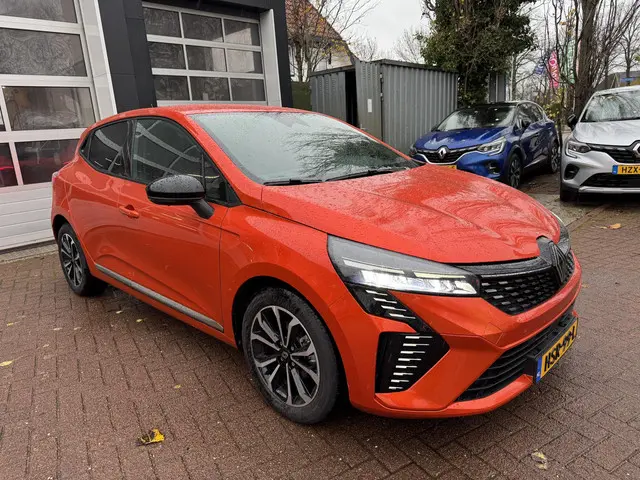 Renault Clio 1.0 TCe 90pk Techno+Pack Winter!! 2024 Benzine 3