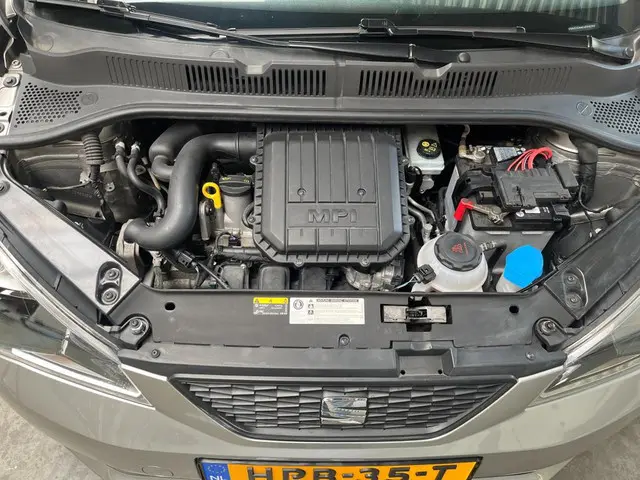 SEAT Mii 1.0 FR Intense volle uitvoering 2018 Benzine 12