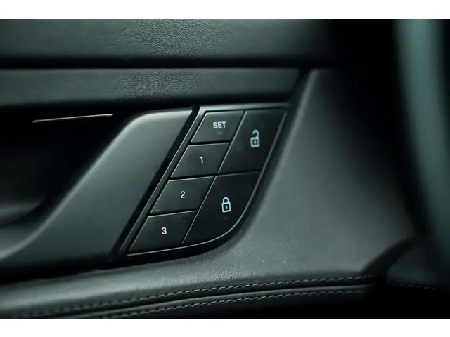 Porsche Taycan Cross Turismo 4 93 kWh 2021 Elektrisch 29