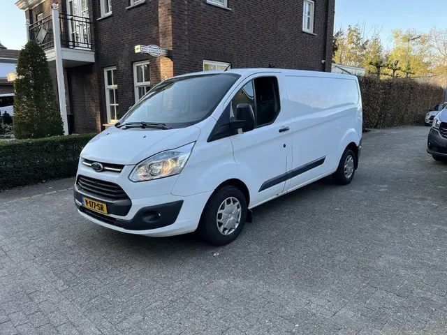 Ford Transit Custom 290 2.2 TDCI L2H2 Tr 2015 Diesel