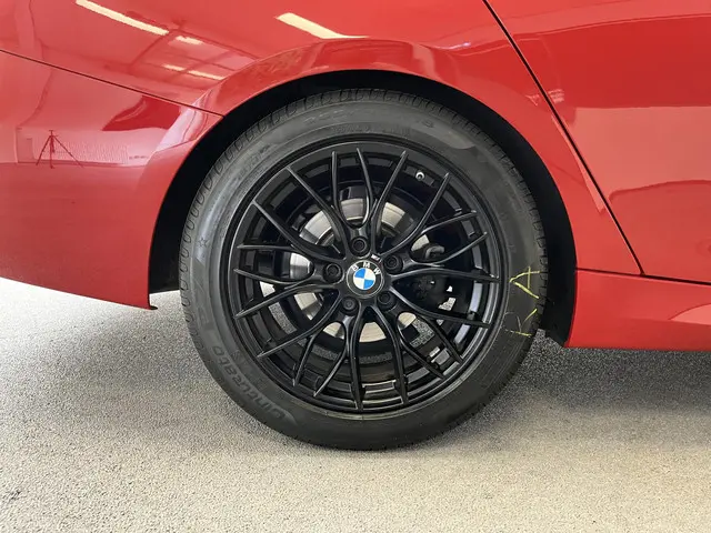 BMW 3 Serie Gran Turismo 320i GT M-Sport 2018 Benzine 40