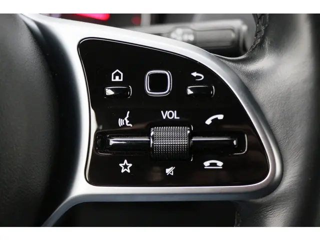 Mercedes-Benz Sprinter 317 CDI AUT. L2H2 2023 Diesel 35
