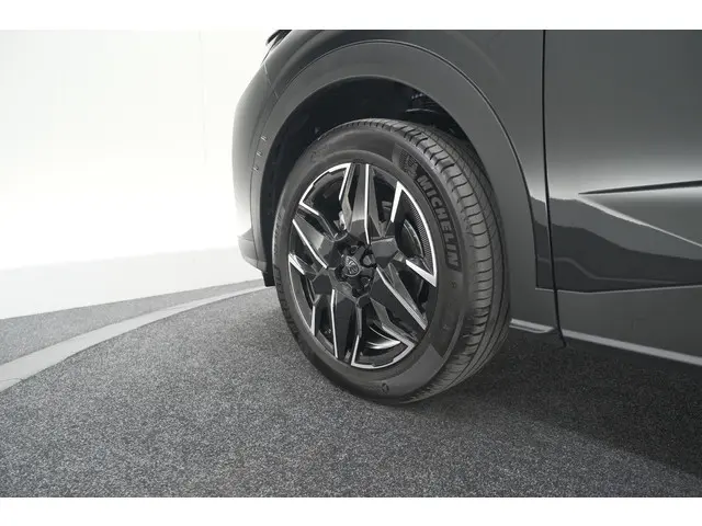 Peugeot 3008 Hybrid 145 e-DCS6 GT 2025 Hybride Benzine 21