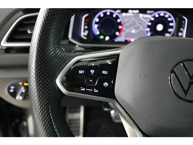 Volkswagen T-Roc 1.5 TSI R-Line Business+ 2022 Benzine 26