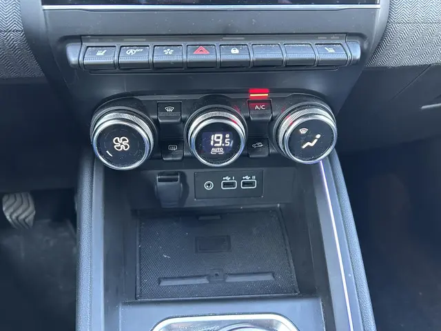 Renault Clio 1.0 TCe 90 GPF techno 2024 Benzine 14