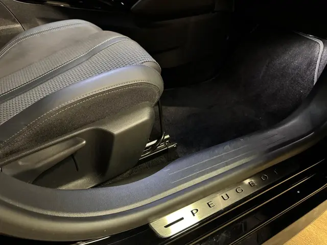 Peugeot 208 1.2 PureTech GT-Line CAM VOL' 2020 Benzine 16