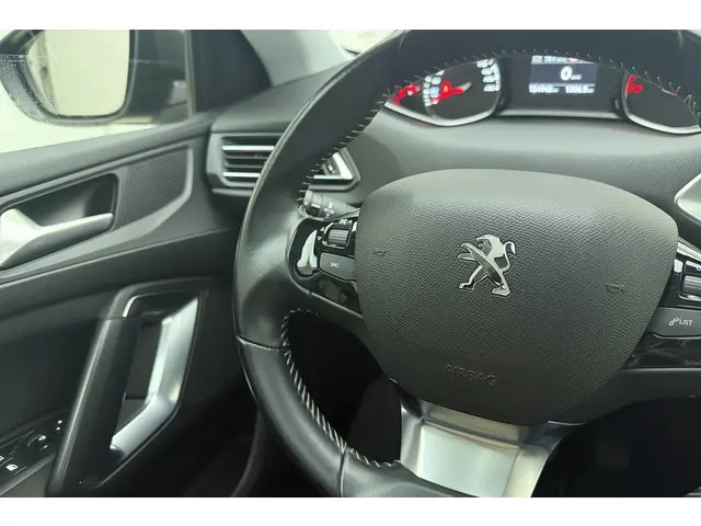 Peugeot 308 SW 1.2T Blue Lease Executive 2020 Benzine 18