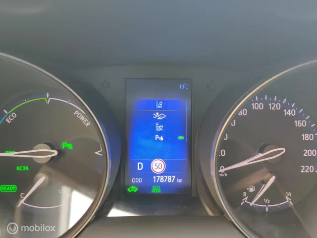 Toyota C-HR 1.8 Hybrid Executive 2018 Hybride Benzine 11