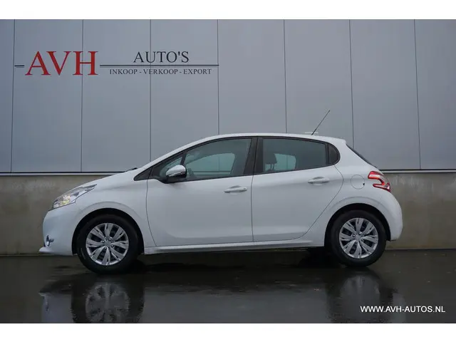 Peugeot 208 1.2 VTi Urban Soul 2013 Benzine 21