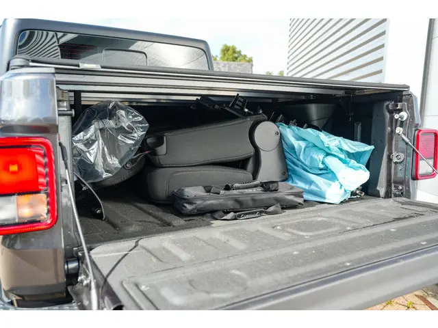 Jeep Gladiator sport 3.6 V6 2024 Benzine 25