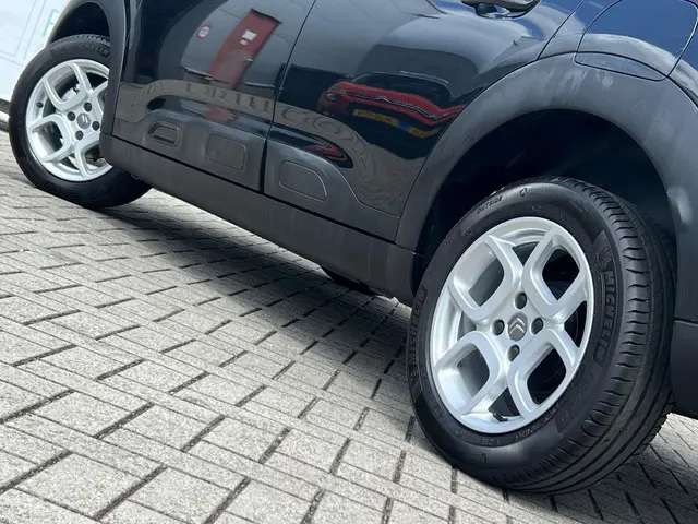 Citroën C4 Cactus 1.2 PureTech Origins 2019 Benzine 18