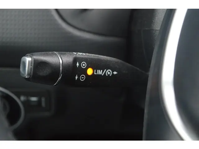 Mercedes-Benz A-Klasse 180 2013 Benzine 15