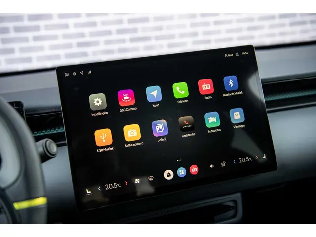 Lynk & Co 02 More 66 kWh 2026 Elektrisch 17