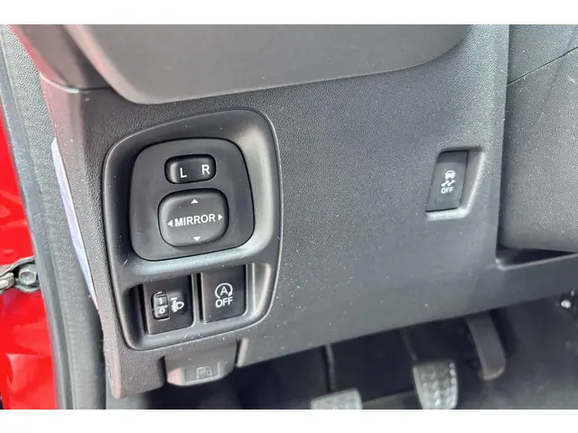 Toyota Aygo 1.0 VVT-i x-play 2020 Benzine 8