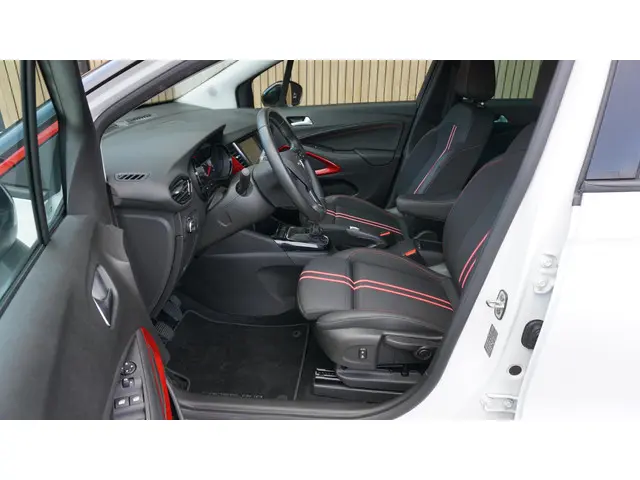 Opel Crossland 1.2 110pk Turbo GS-Line 2023 Benzine 7