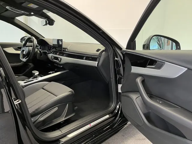 Audi A4 Avant 35 TFSI 3x S-line 2021 Benzine 14