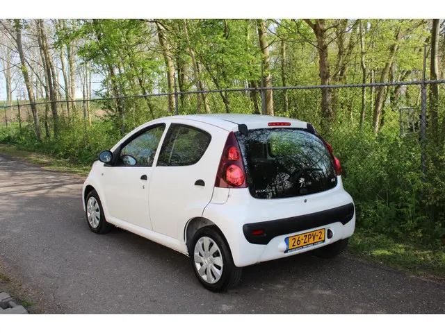 Peugeot 107 1.0 Access Accent *Airco ! *2e EIG ! 2013 Benzine 3