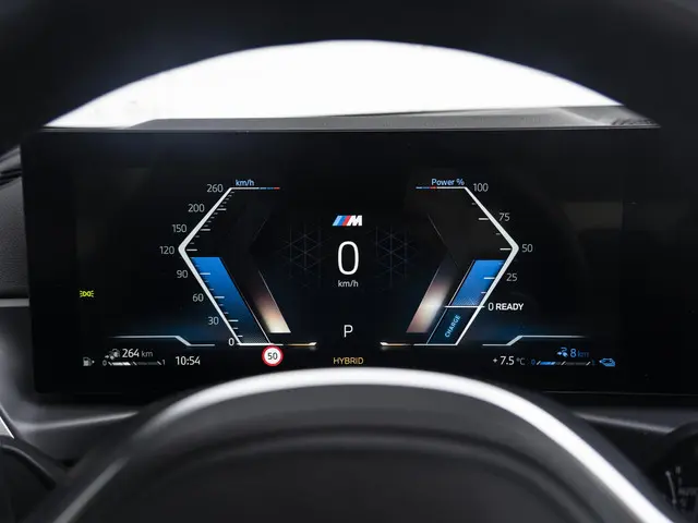 BMW 3 Serie Sedan 330e 2023 Hybride Benzine 21