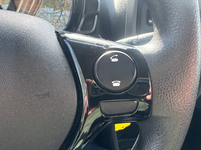 Peugeot 108 1.0 e-VTi Active 2021 Benzine 18