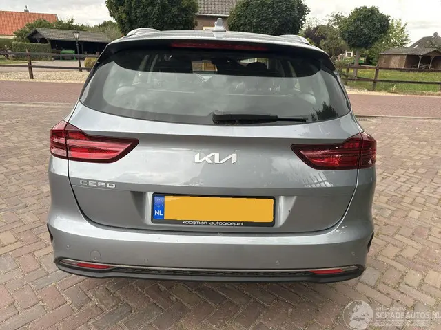 Kia Ceed 1.0 T-GDI DYNAMICLINE 2025 Benzine 8