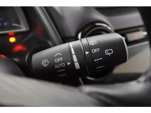 Mazda 2 1.5 90pk Nakama 2016 Benzine 17