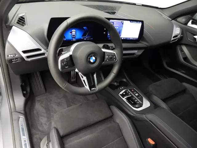 BMW 1 Serie 120 2024 Benzine 6