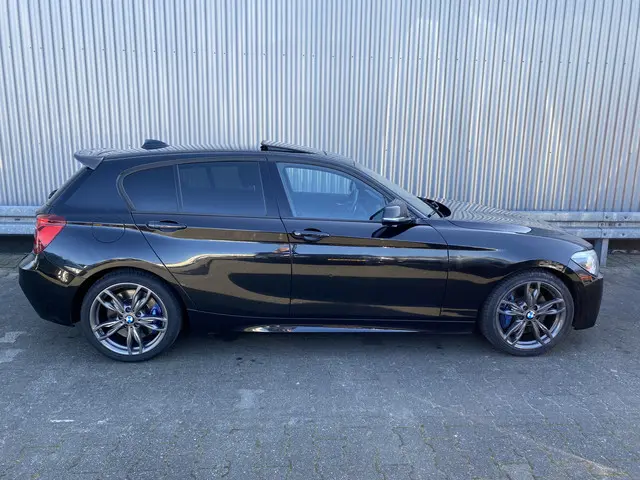 BMW 1 Serie M135i High Executive 2014 Benzine 10