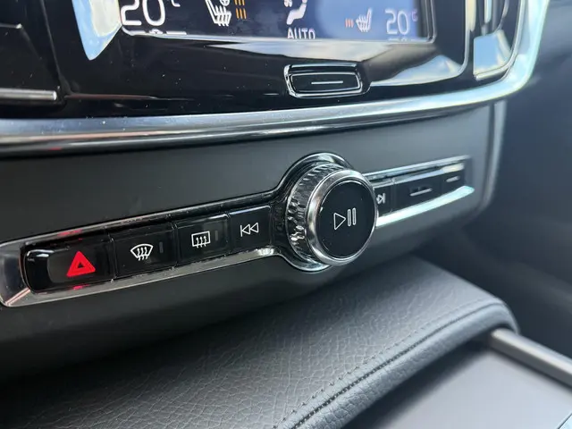 Volvo V90 2.0 T5 Momentum 2018 Benzine 28